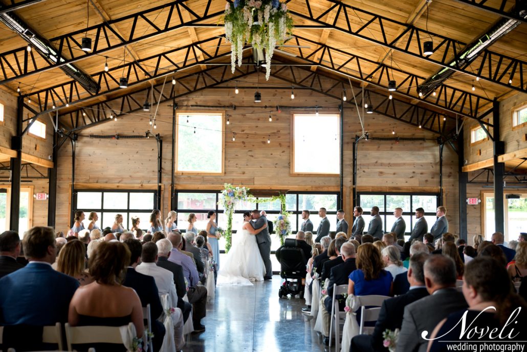 Barn_at_Sitton_Hill_Farm_Wedding